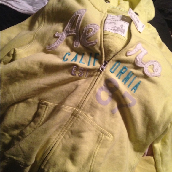 Aero zip up hoodie nwt