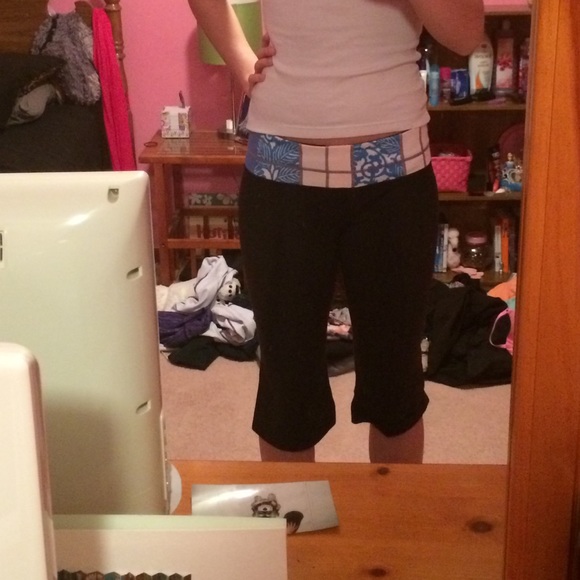 LuluLemon Athletica Crop Pants