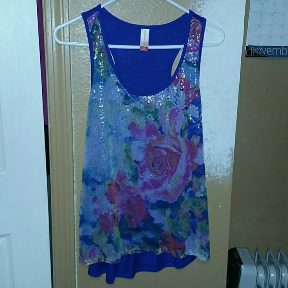 Sequin short sleeve top
