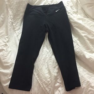 NIKE crop dri-fit leggings
