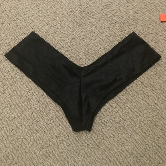 Boom boom bikini Black (Brazilian)