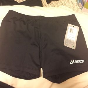 Never worn asics shorts