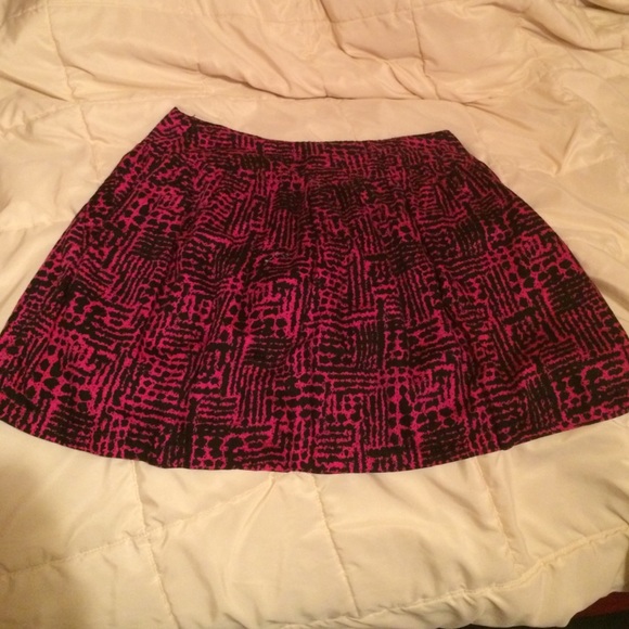 retro flare skirt. Pink and black
