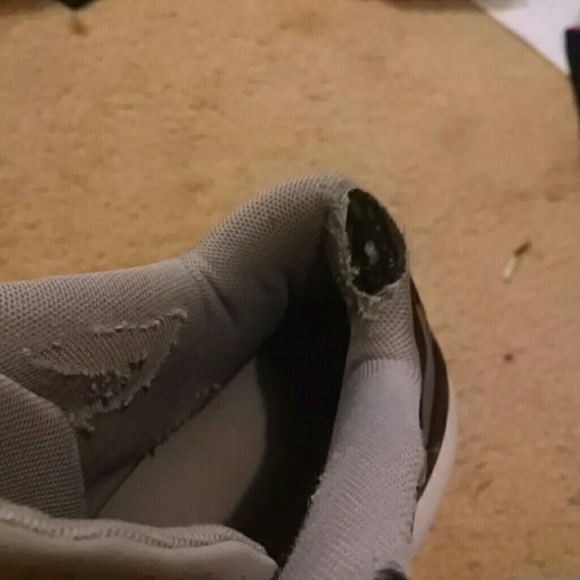 Shoes - Picture 3 of 4