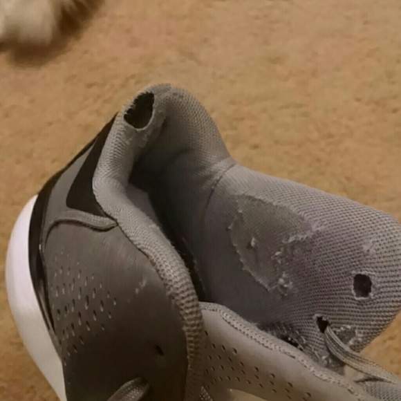 Shoes - Picture 4 of 4