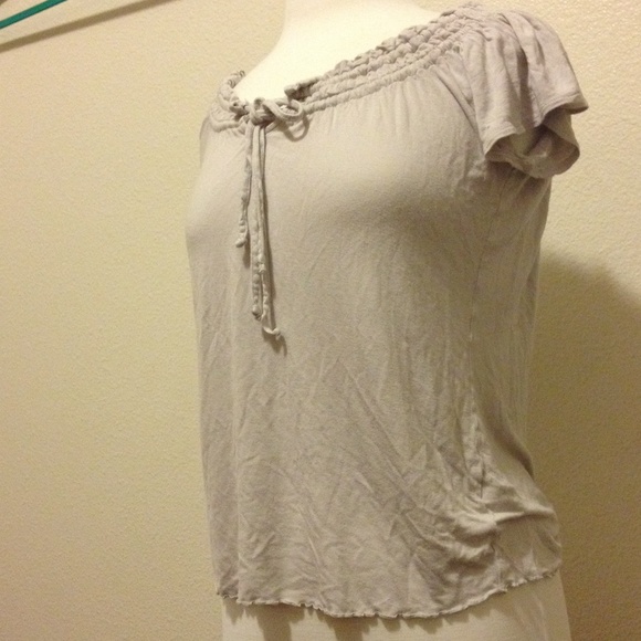 Gap xs grey top, very soft !! - Picture 2 of 4