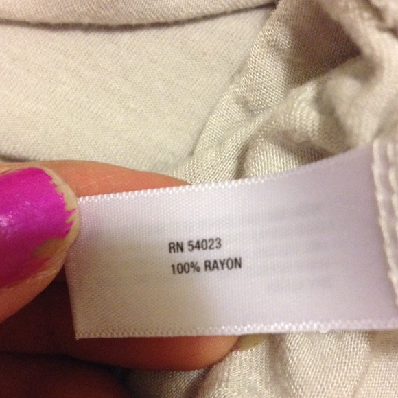 Gap xs grey top, very soft !! - Picture 4 of 4