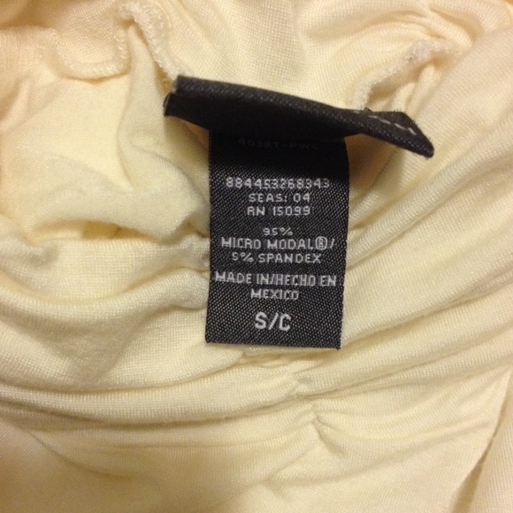 Ivory turtle neck the material is great quality - Picture 4 of 4