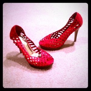 CHARLOTTE RUSSE RED LATTICE PEEP TOE PUMPS