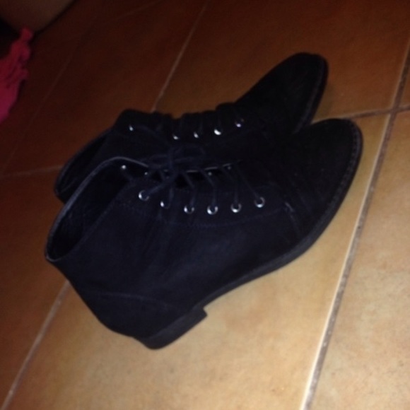 black booties