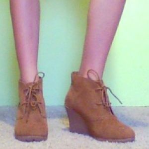 LAST CHANCE Tan/Sandy Desert Ankle Booties