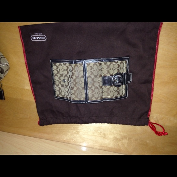 Gently used coach wallet - Picture 3 of 3
