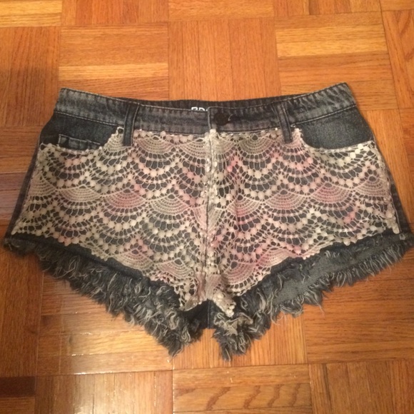NWOT BDG beautiful embellished lace denim shorts