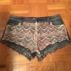 NWOT BDG beautiful embellished lace denim shorts