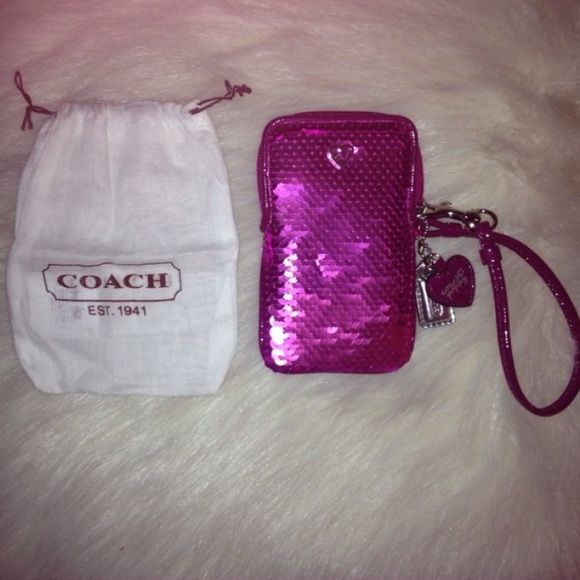New Coach Wristlet Fits iPhone 4-4s & 5-5s. 💕