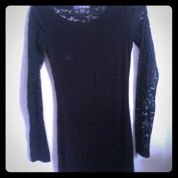 Lacy black shirt - Picture 1 of 4