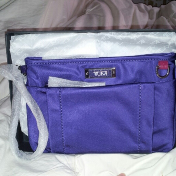 Tumi Oslo Wristlet
