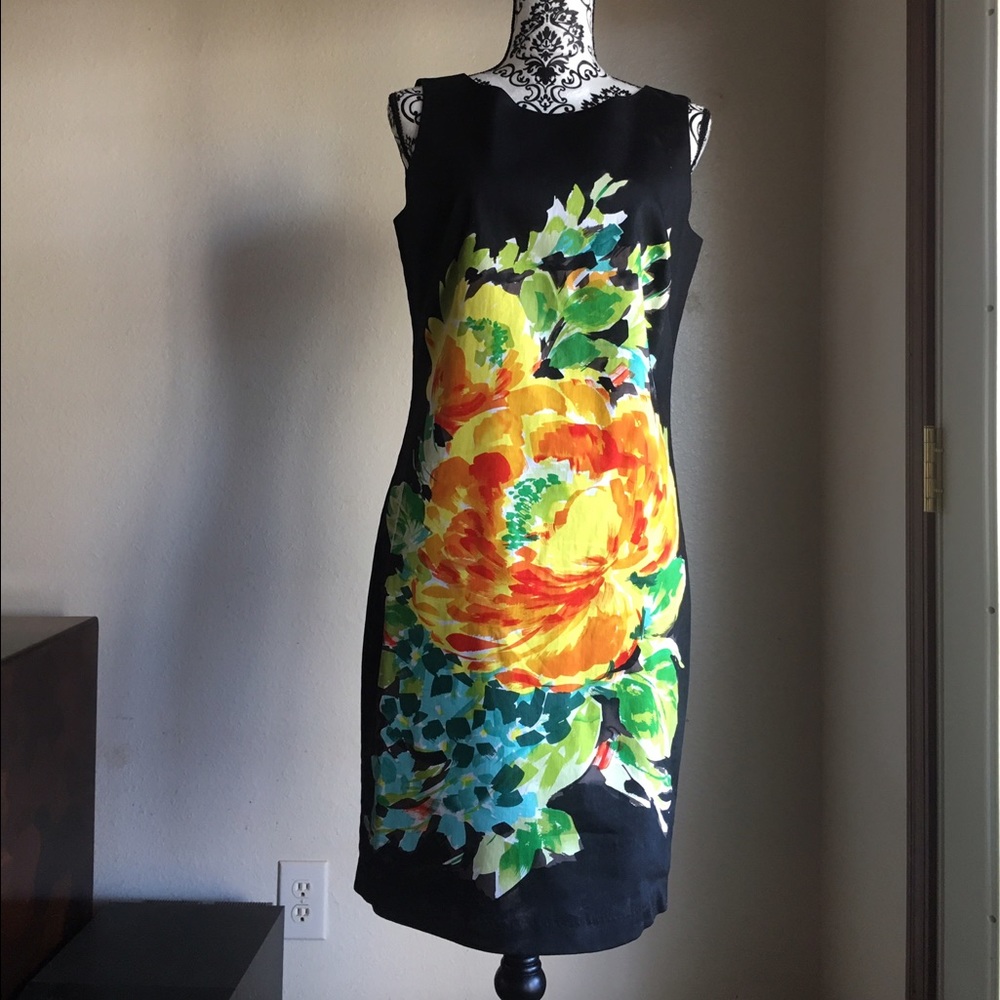 Sz 6 Richard Malcolm Black dress w Floral Print