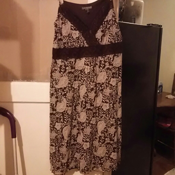 DRESS AND GREEN DRESS FOR YOUBA
