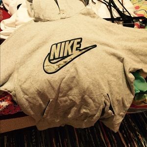Men's Nike sweatshirt