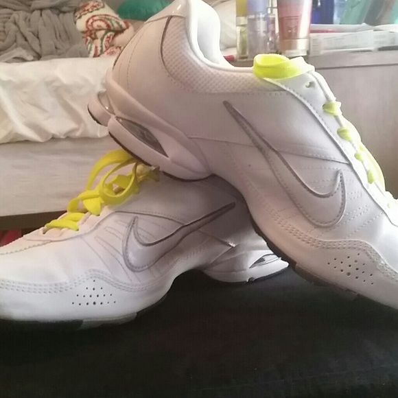 Womens training nike tennishoes
