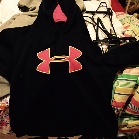 Under Armour sweatshirt