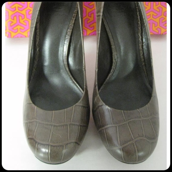 ❤️Host Pick Tory Burch "Isabella" Heels - Picture 2 of 4