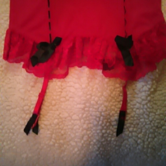 Garter - Picture 2 of 4