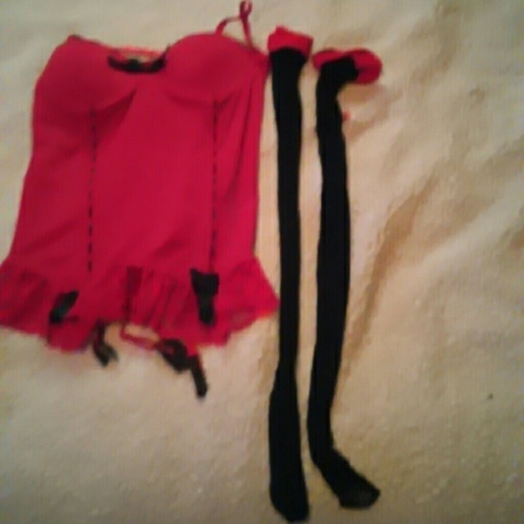 Garter - Picture 4 of 4