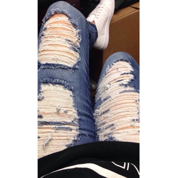 Ripped Skinny Jeans