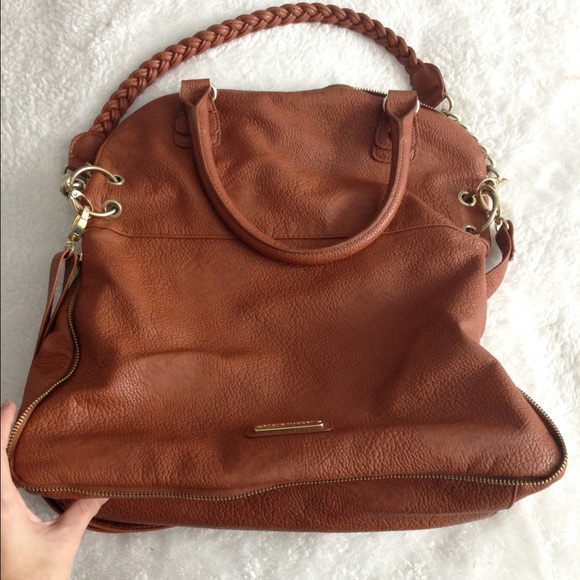 Steve Madden Handbags - 🎉 STEVE MADDEN SHOULDER BAG🎉