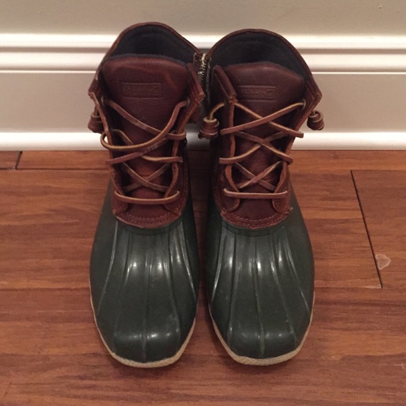 Sperry Water proof rubber boot
