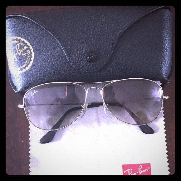 🚨🚨REDUCED 🚨🚨 Authentic Ray Ban Aviators