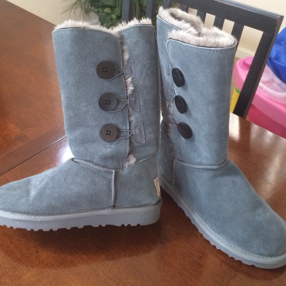 Women's UGGs Grey size 8