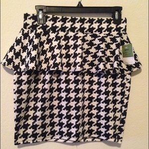 Houndstooth Peplum Skirt