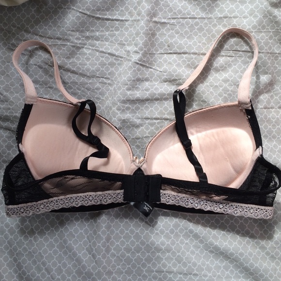 Pink and black lace 34C push-up bra - barely worn - Picture 2 of 4