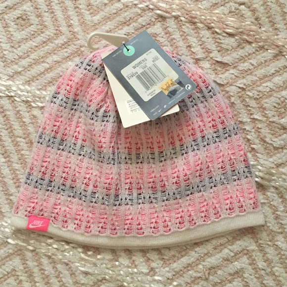 Nike reversible beanie