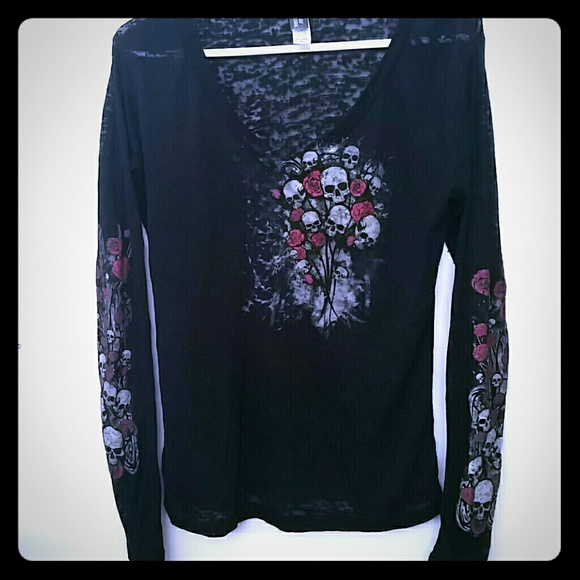 Skull and Roses Long Sleeve shirt