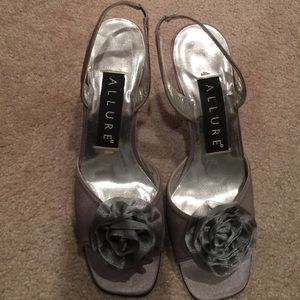 Silver gray heels size 6 1/2 only worn once