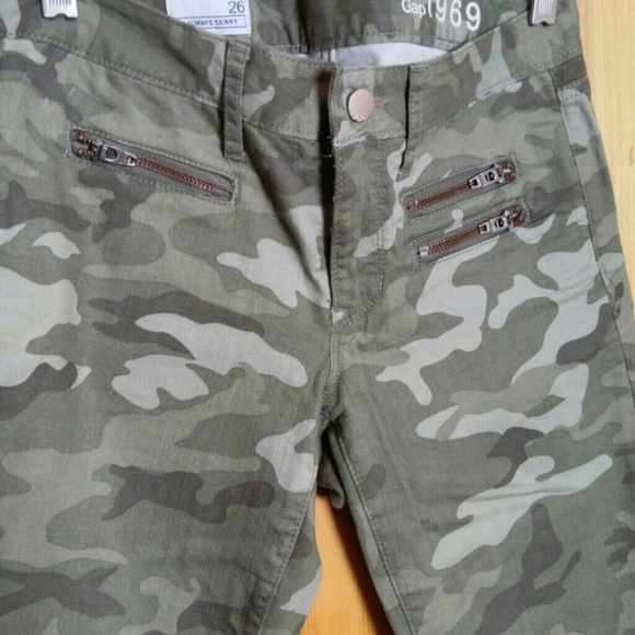 Cute camo ankle pants