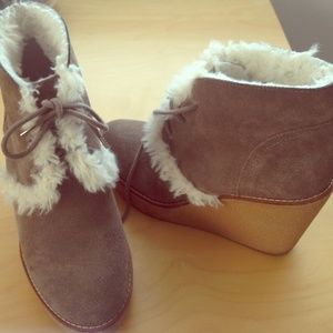 Booties ! Gap  grey suede