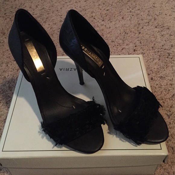 BCBGMAXAZARIA