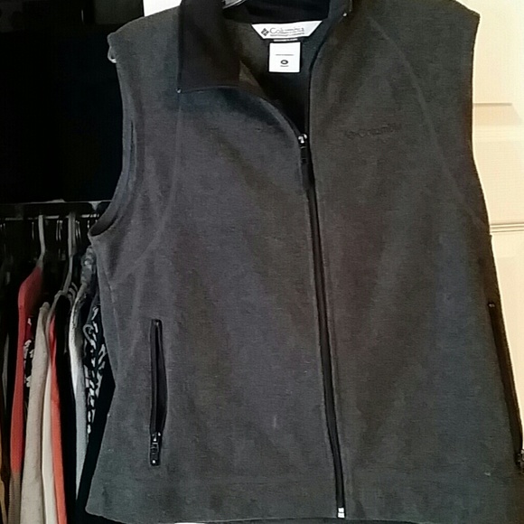 Dark grey charcoal columbia vest