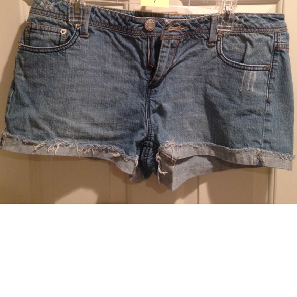 SOLD IN BUNDLE Denim Shorts - Picture 1 of 1