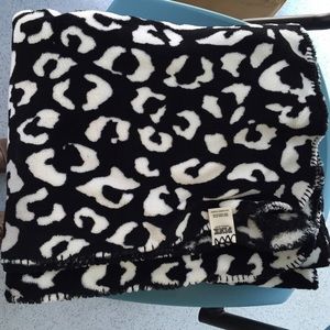 VS PINK CHEETAH LEOPARD PRINT Blanket
