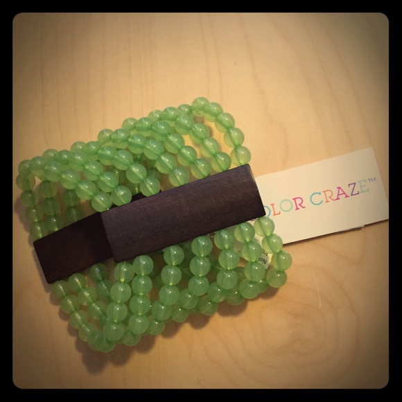 Green beaded bracelet