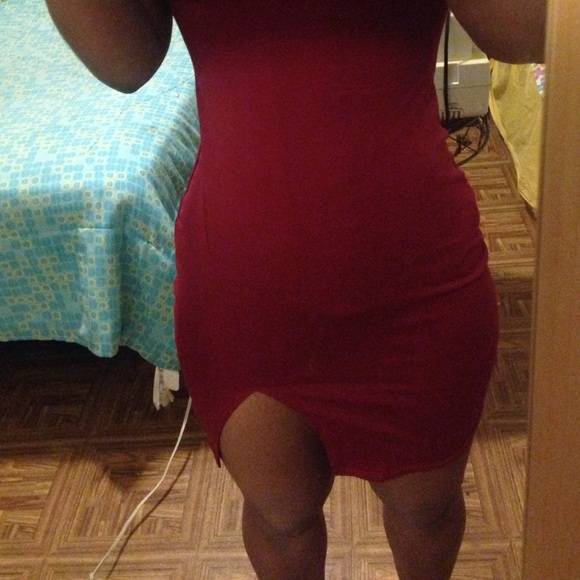 Red dress - Picture 3 of 4