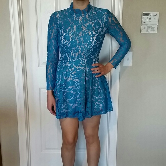 Beautiful teal lace elegant dress - Picture 2 of 3