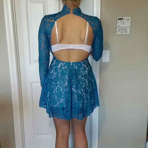 Beautiful teal lace elegant dress - Picture 3 of 3