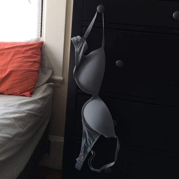 36D Pink by Victoria bra - grey w/ pink lining - Picture 3 of 4